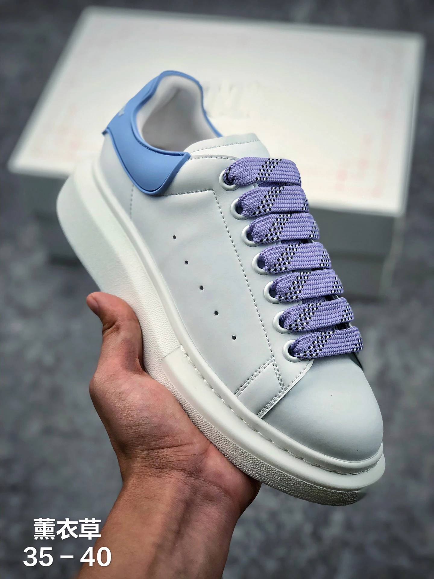 

A Pair Of Good-Quality Casual Leather Sneakers Lady Shoes