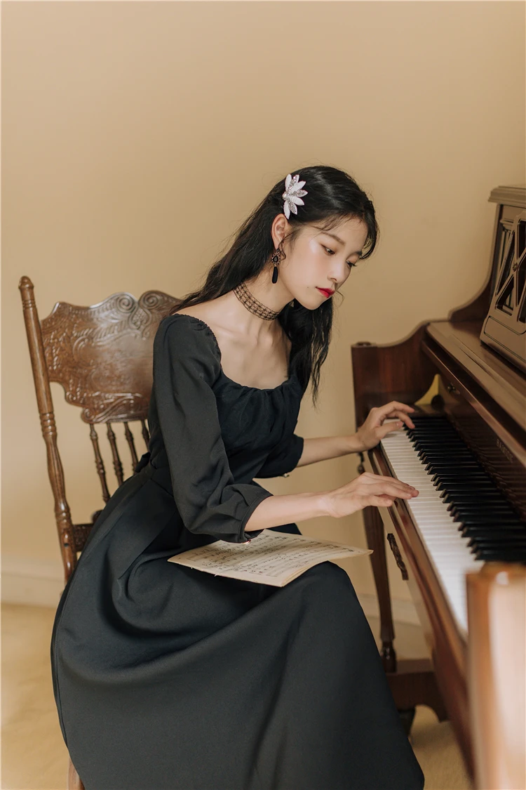 SWEETXUE Vintage black dress Sexy Square Collar Puff Sleeve Black Pleated High Waist Comfort Elegant Club Fashion Women Dresses