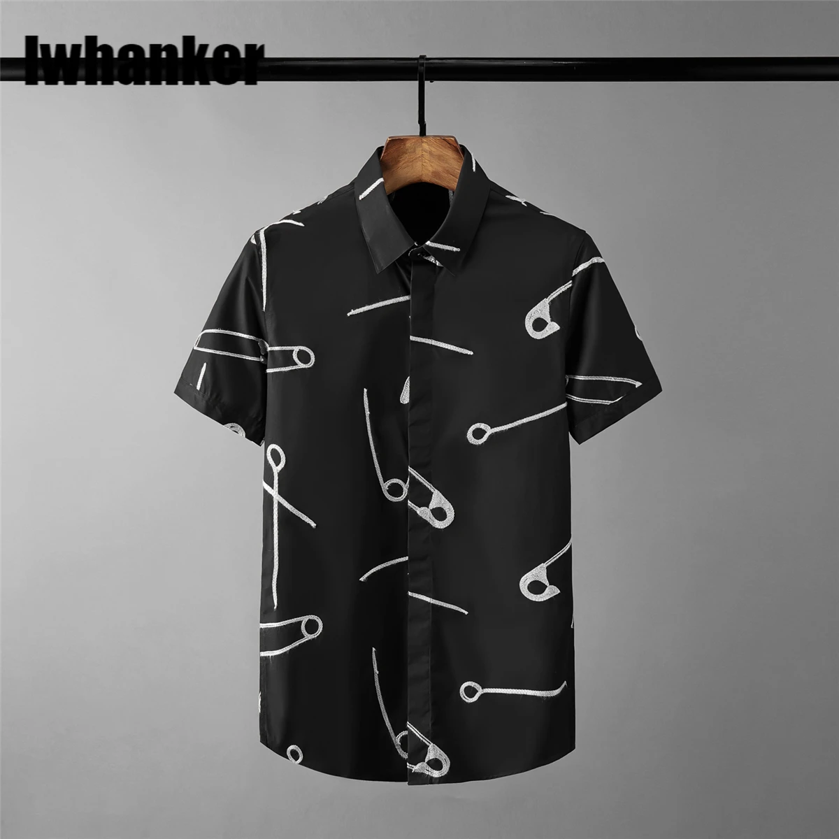 

Мужские рубашки с вышивкой в виде булавки, роскошные повседневные мужские строгие рубашки с коротким рукавом, летние облегающие мужские ру...