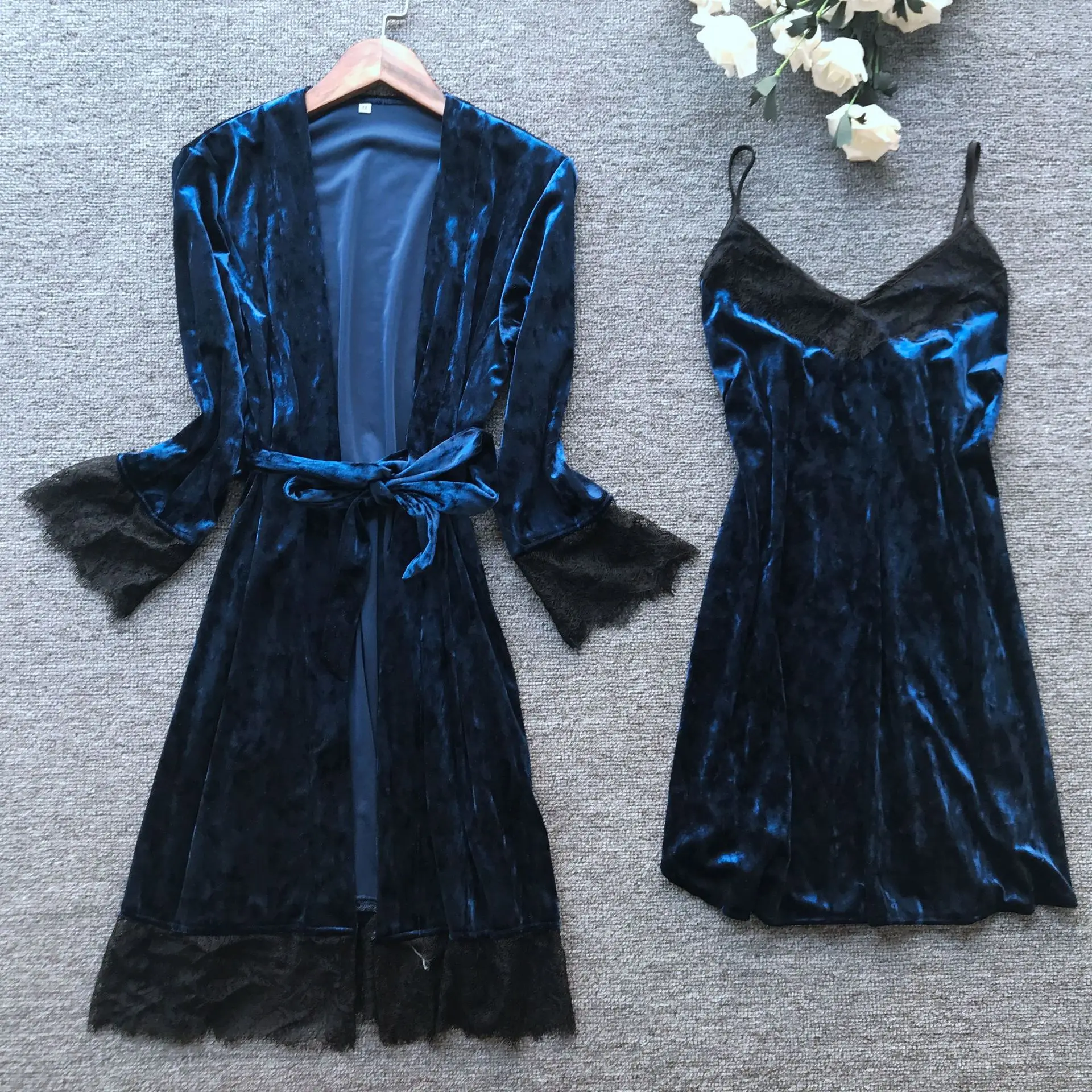 Сексуальный женский велюровый ночной халат топ на бретелях пижама M XL зима 2 шт.