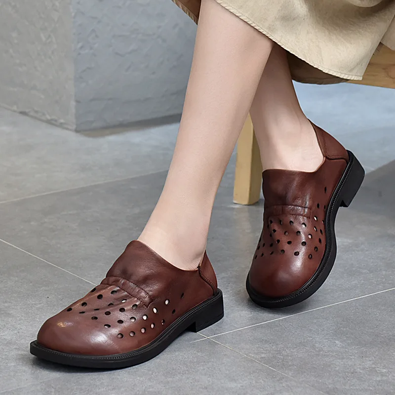 

2021 Spring Summer New Cowhide Big Round Head Doll Shoes Flat Heel Hole Women's Shoes Genuine Leather Roman Sandals Platform