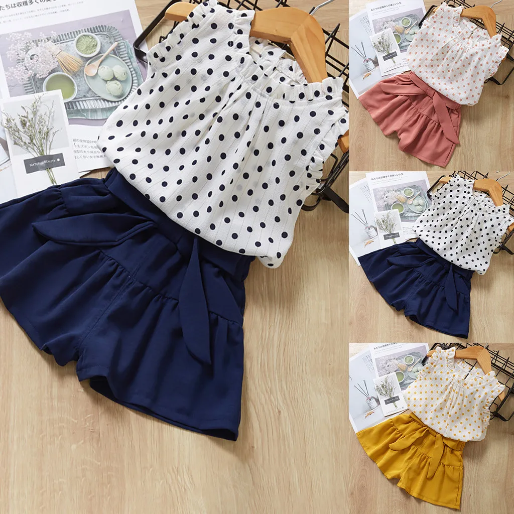 Детский комплект одежды куртка без рукавов в горошек для девочек футболка