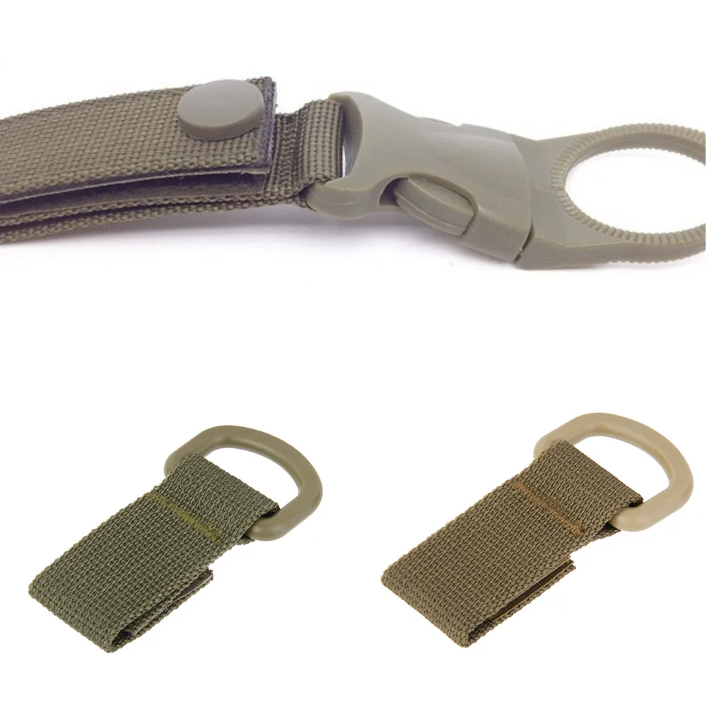 

Карабин для бутылки с водой на рюкзаке