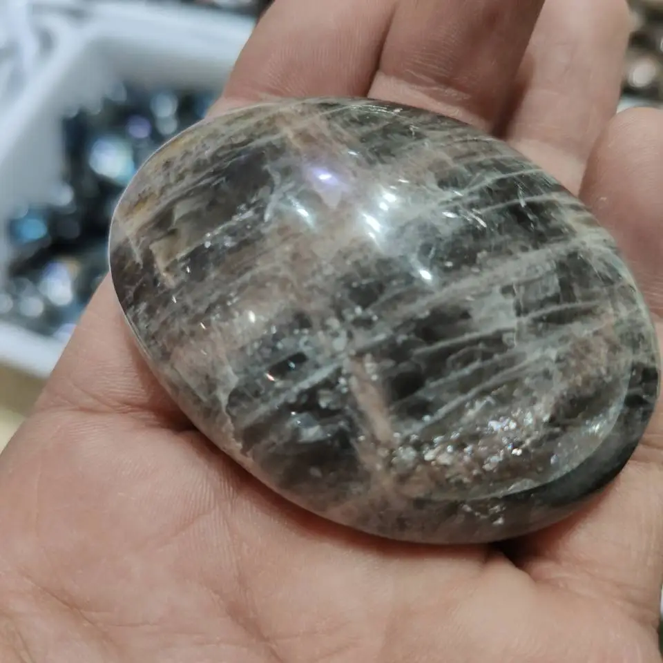 

1 шт. 80 г кристаллический пальмовый камень, натуральный черный лунный камень, кварцевый пальмовый камень, исцеляющий черный лунный камень