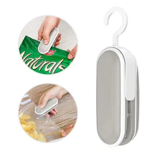 Kitchen Mini Bag Sealing Machine Vacuum Food Sealer 2 in 1 Heat Sealer Handheld Portable Bag Sealer 