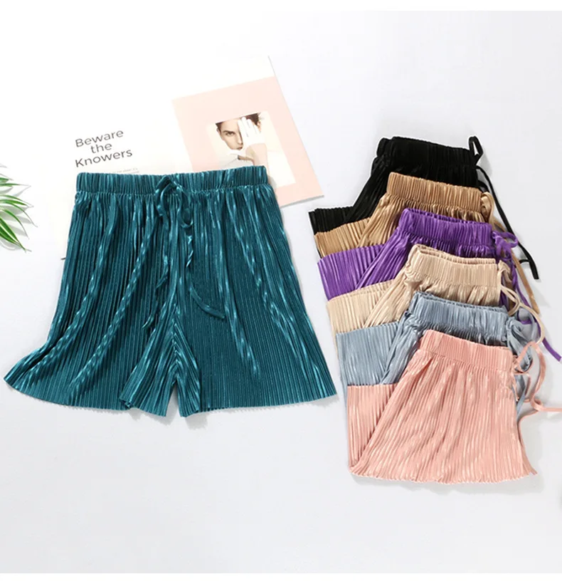 

2021 New Summer Ice Silk Chiffon Loose Straight Casual Shorts for Woman Green Black Breathable Comfortable Hot Pants Women