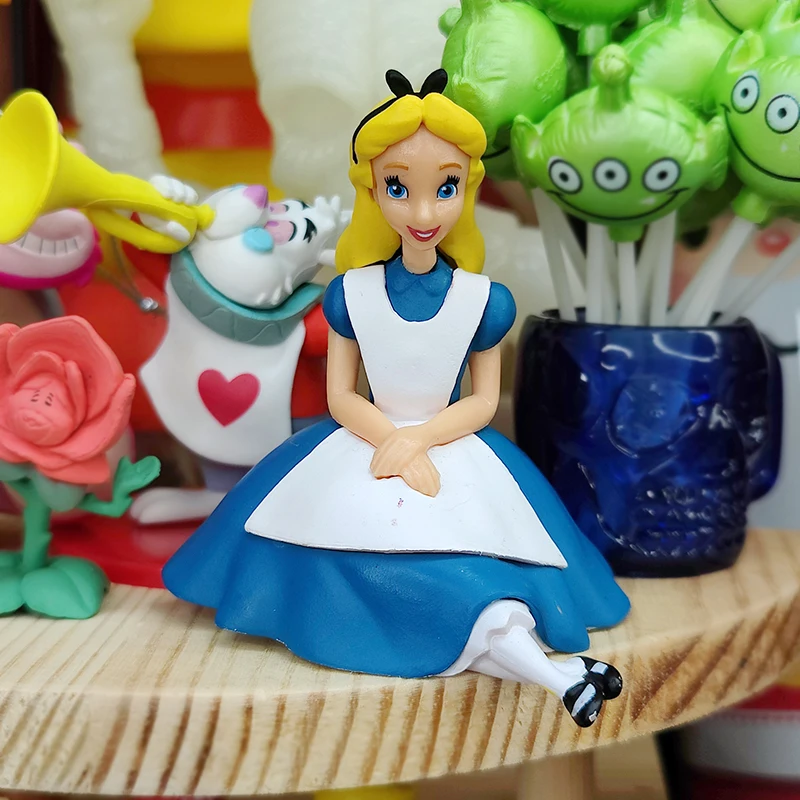 

1PCS 4-8cm Disney Alice in Wonderland ~ Alice in animation cartoon character doll ornaments foreign trade bulk cargo toys