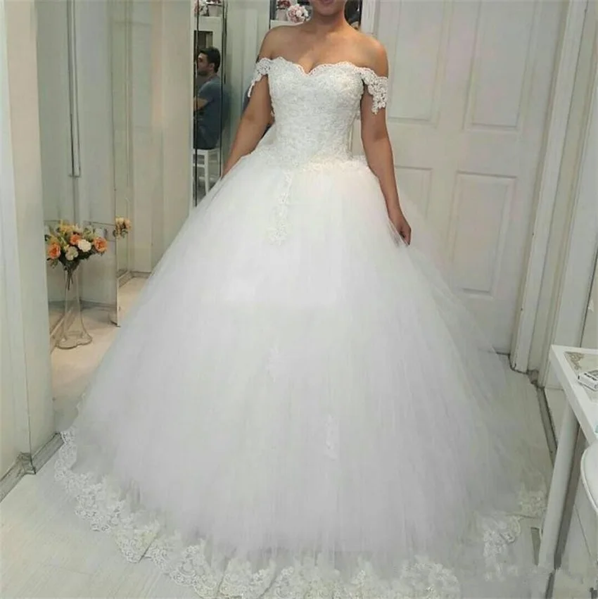2020 Off Shoulder Ball Gowns Princess Lace Wedding Dresses Sweetheart Appliques Beaded Wedding Gowns Puffy Lace-Up Bride Dress 