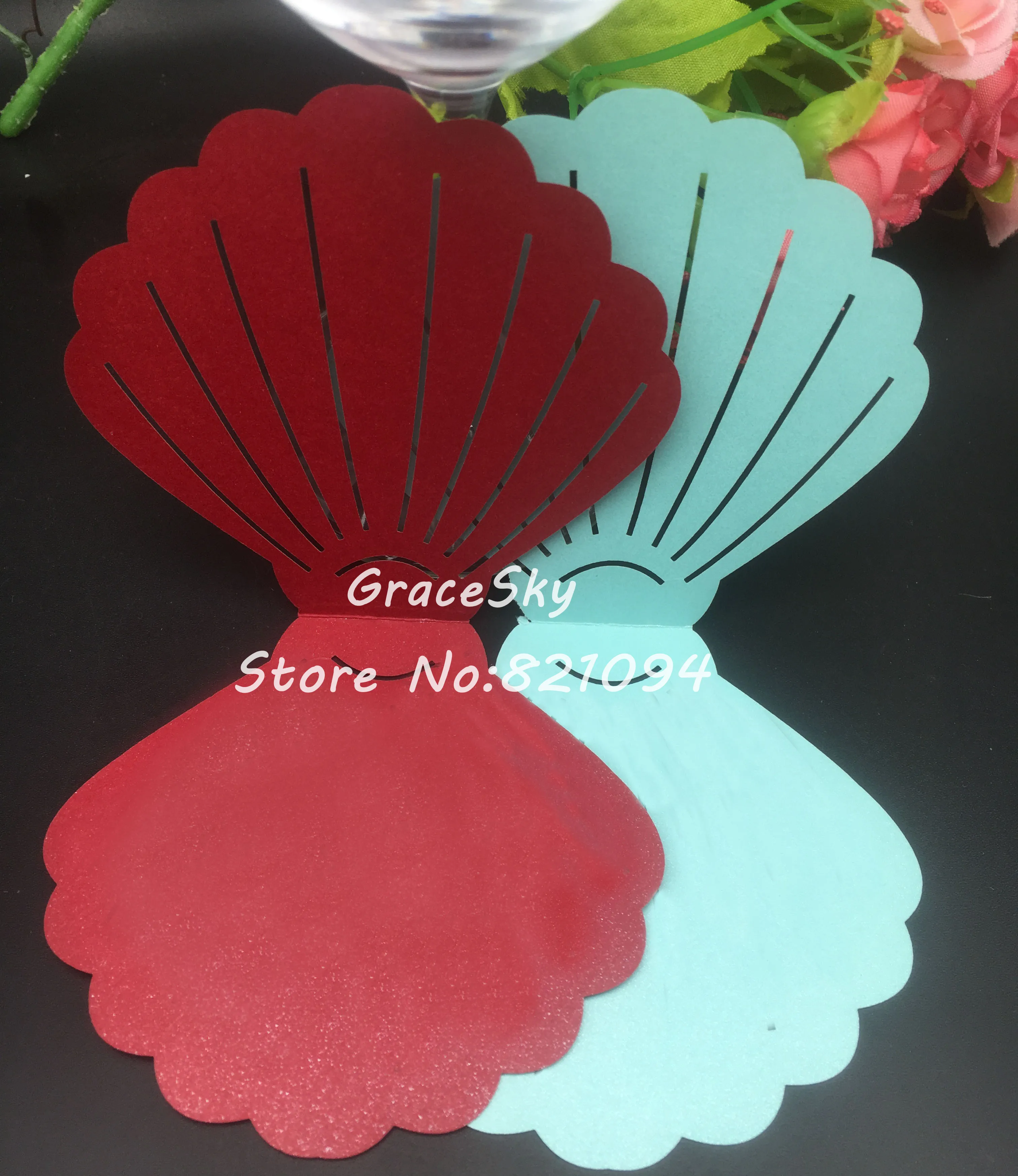 50 шт. лазерная резка сложенная карточка День Святого Валентина Подарочная