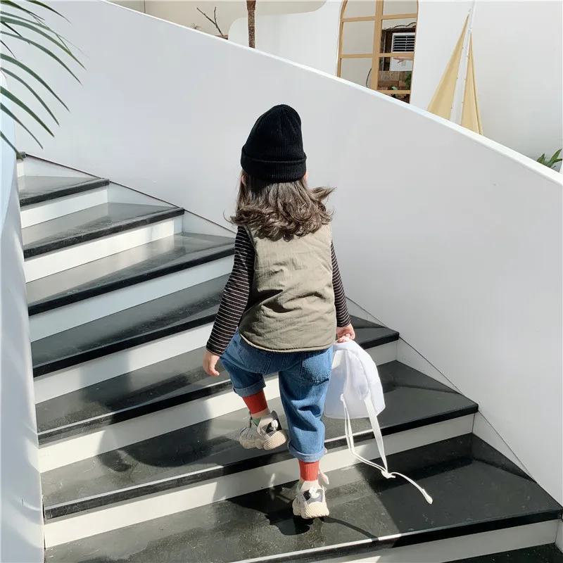 Осенне-зимний жилет для маленьких девочек с шарфом куртки без рукавов мальчиков