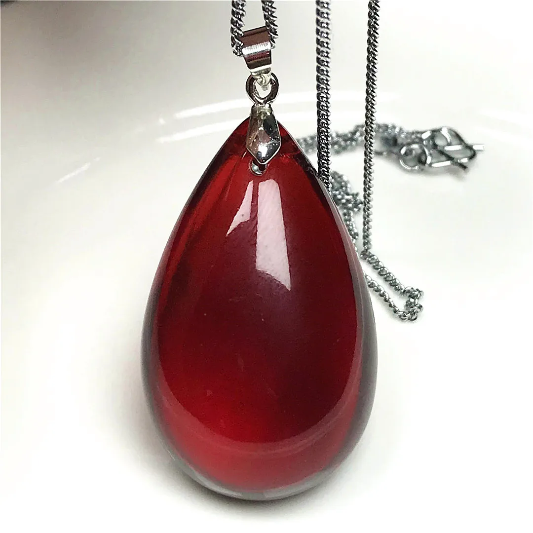 

Natural Red Blood Amber Pendant Necklace Jewelry For Woman Man Gift Silver Chains Crystal 35x21x12mm Beads Gemstone Stone AAAAA