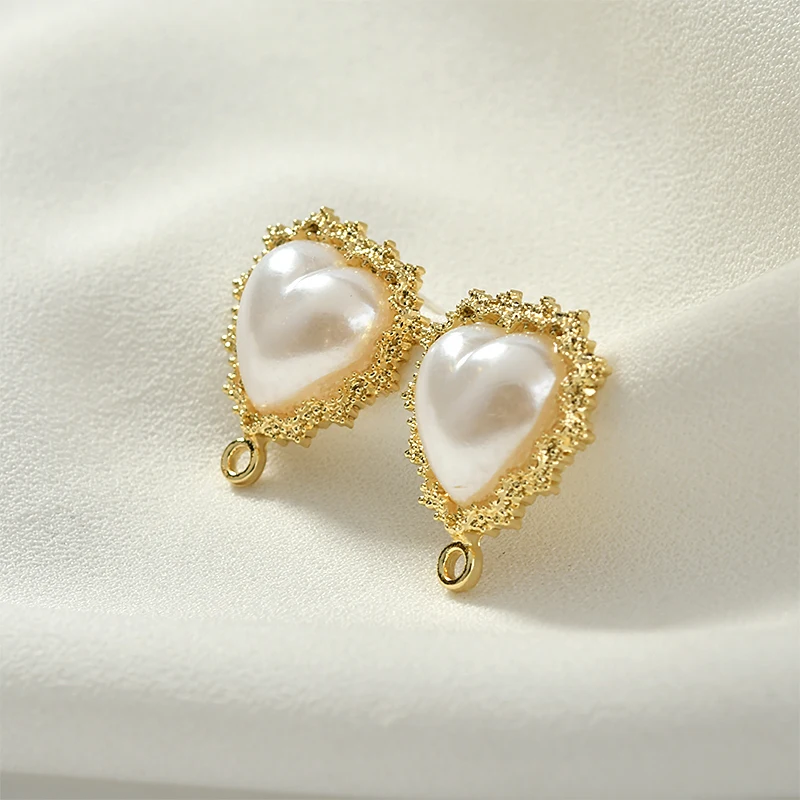 Элегантные универсальные серьги-гвоздики из кружева Персиковое сердце Жемчуг
