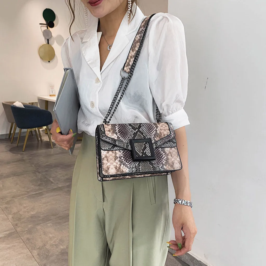 Сумка мессенджер на плечо со змеиным принтом винтажная дамская сумочка через