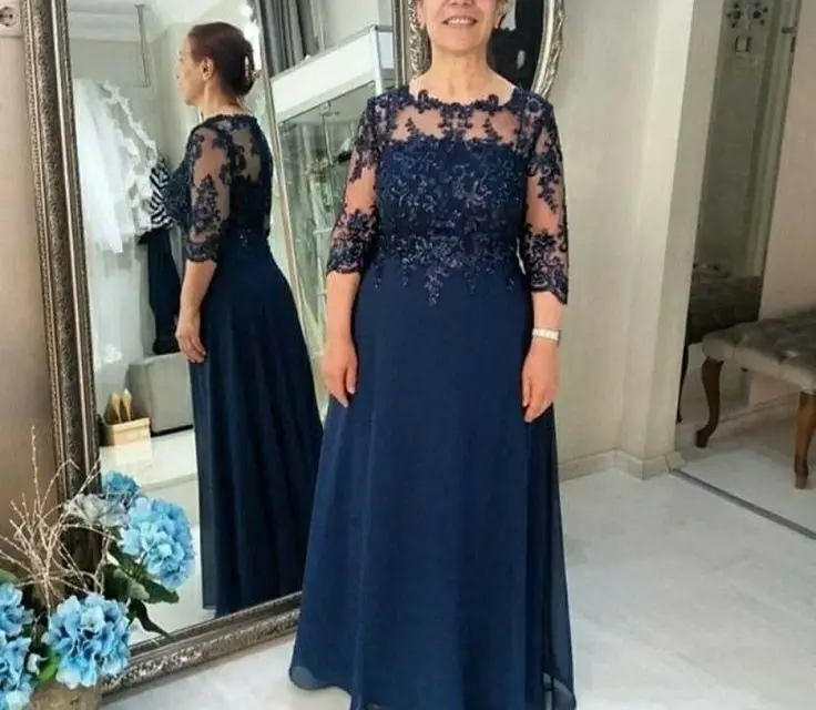 

Элегантное кружевное платье А-силуэта с круглым вырезом и длинным рукавом для матери невесты темно-синее шифоновое платье в пол для свадебн...