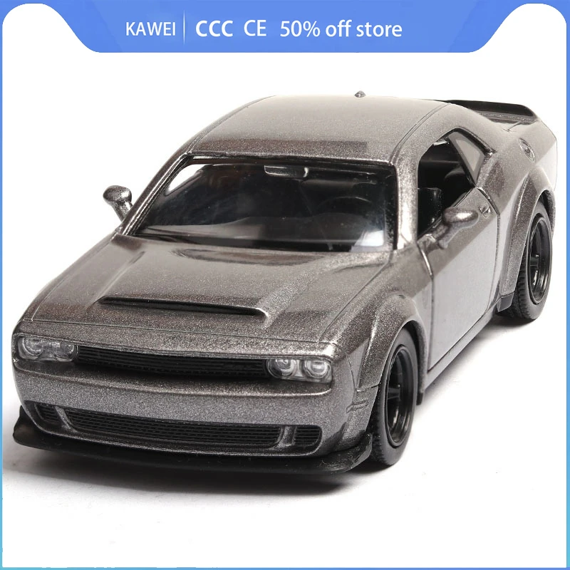 

1/36 Dodge Challenger Alloy Car Model Pull Back High Simulation Diecast Vehicle Toys For Children Boy And Girl Collections Gifts