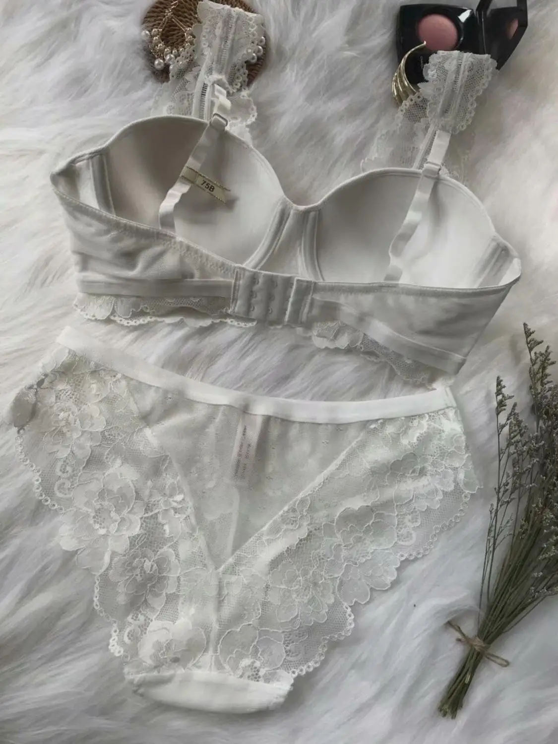 

HONVIEY New Summer High-end Foreign Trade Gathered bra set Untra thin breathable Lace Bra Underwear Set on The Thin Cup Bra Set