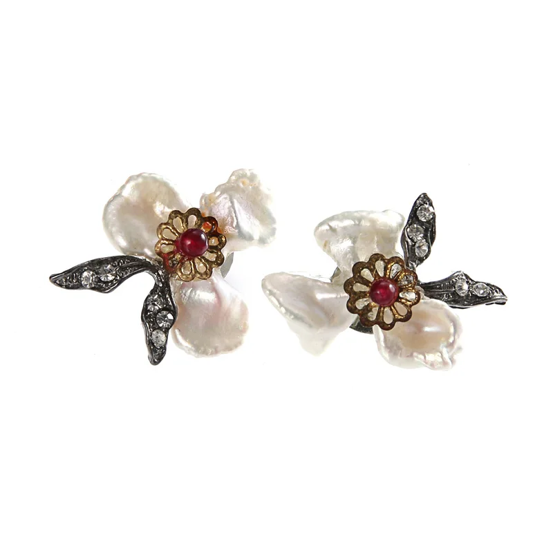 

Женские серьги-гвоздики в стиле барокко с жемчугом и цветком