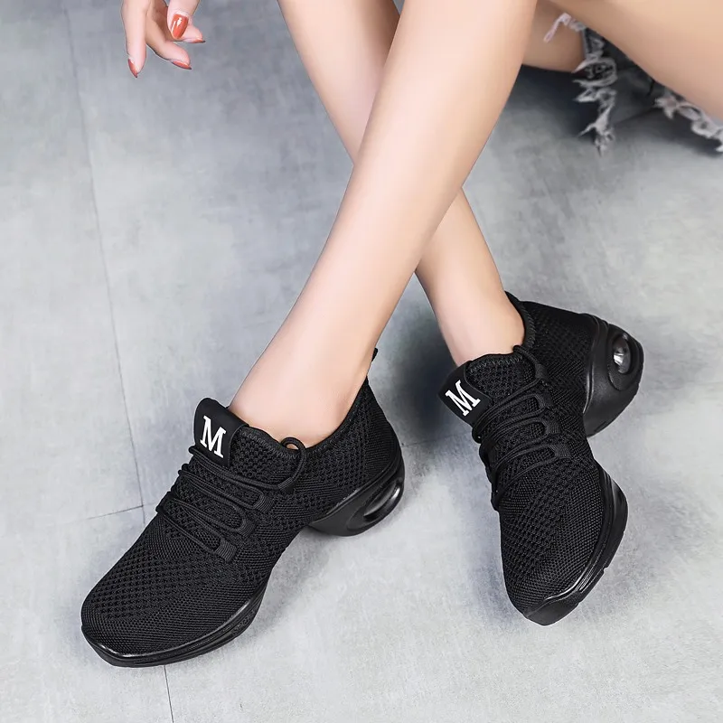 Female Flying Woven Dance Shoes Ladies Casual Sneakers Breathable Mesh Light Walking Soft Sole Hollow Sneakers 2022 New Modern