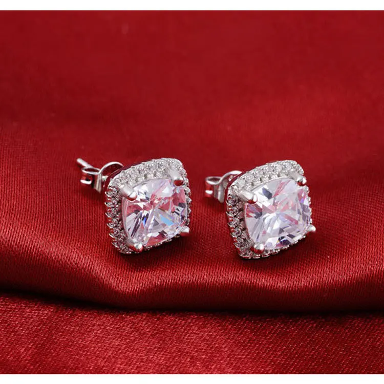 Женский ювелирный комплект из серебра 925 пробы с фианитами | Украшения и