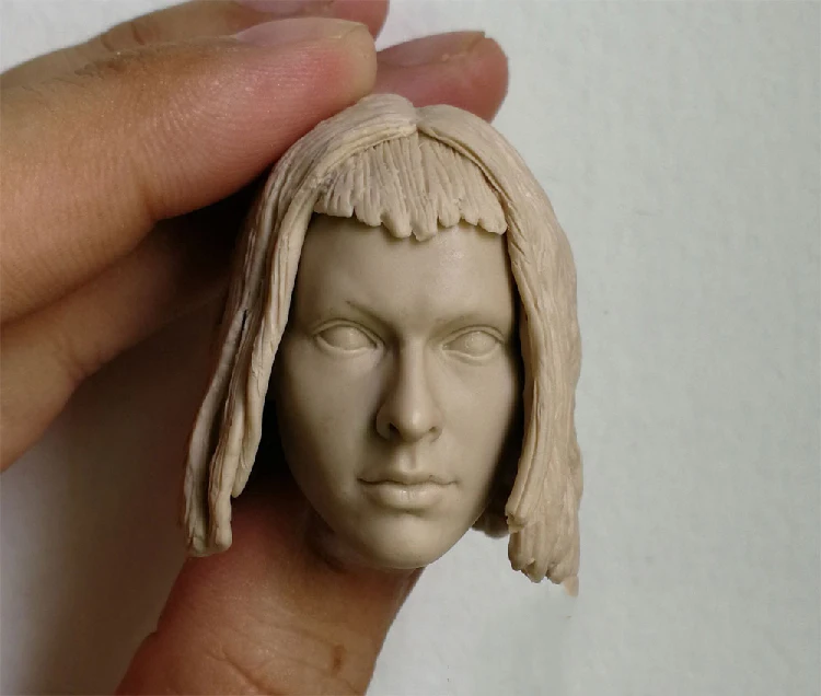 

Collectible Female Head Sculpt 1/6 Leeloo Head Carved Repainted Milla Jovovich Head Sculpture Model for 1/6 Woman Figure Body