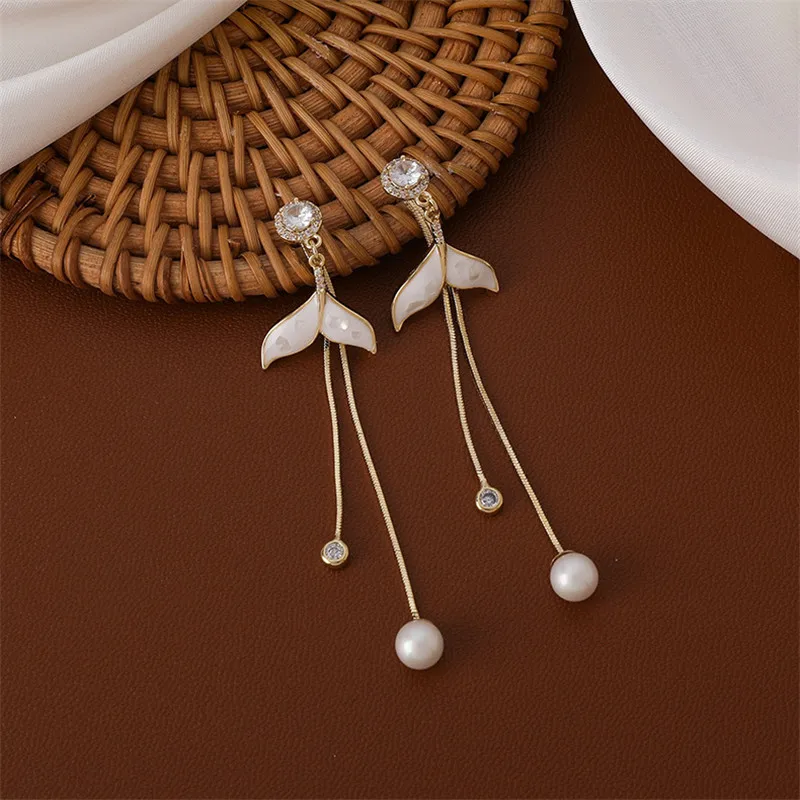

2021 New Korean White Enamel Flower Tassel Fairy Stud Earrings For Women Fashion Jewelry Party Elegant Oorbellen Brincos