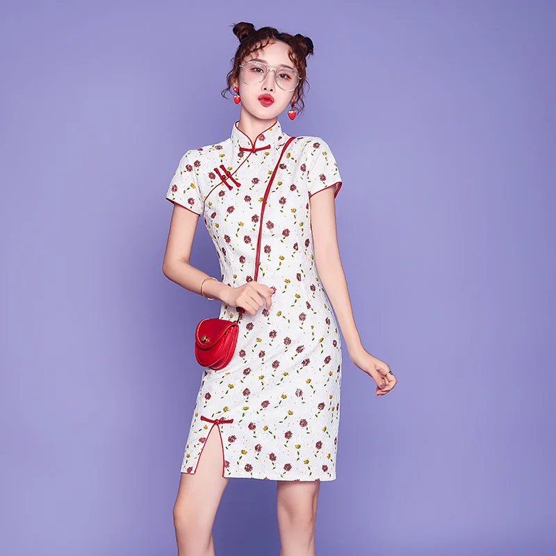 

Young Cheongsam Girl Daily Chinese Style Old Shanghai Republican Ladies Short Chinese Dress Qipao Wedding