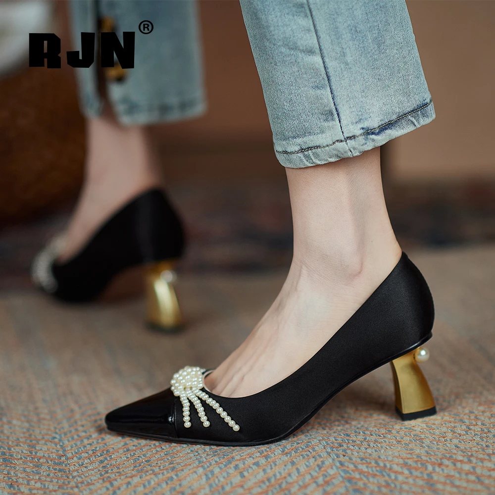 

RJN 2021 Spring Fashion Ladies Shoes Sexy Pointed Toe Genuine Leather Pearl Shallow Shoes Comfortable party Women‘s Pumps RO539