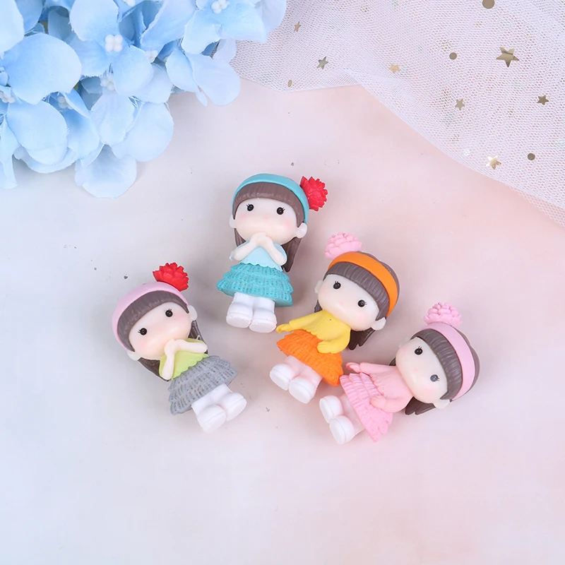 

4PCS Pretty Cute Girl Miniature Figurine Bonsai Decorative Mini Fairy Garden People Statue Moss Ornaments Resin Craft