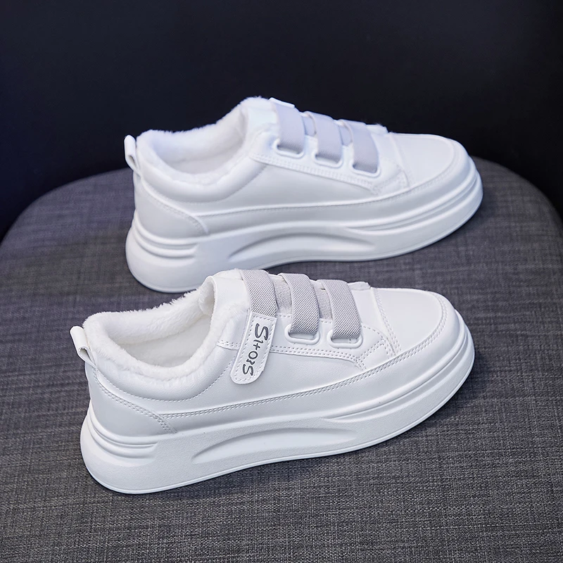 

2021 new winter plus velvet women's wild fashion casual sports shoes white shoes sneakers