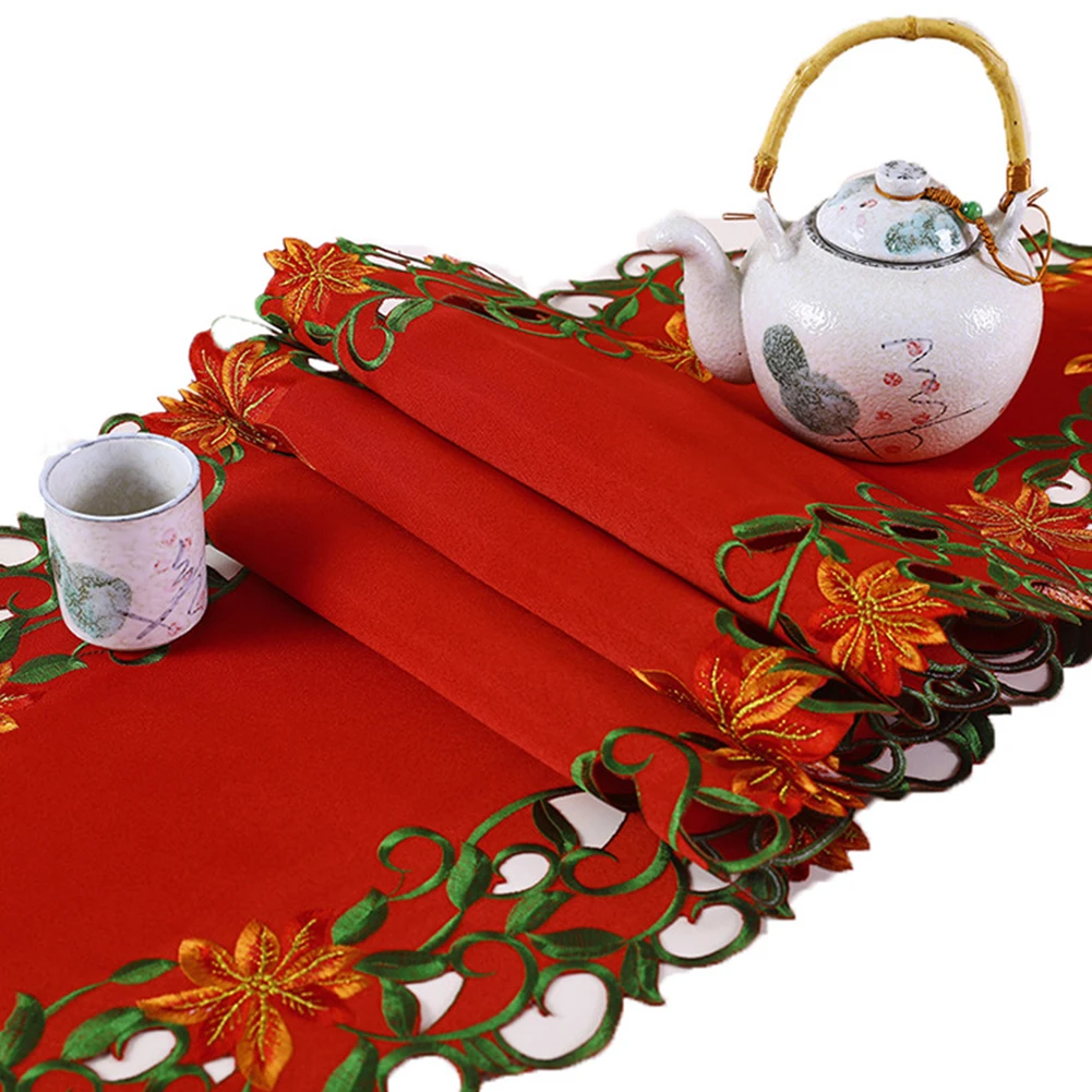 

1PCS Christmas Table Runner Red Rustic Cutwork Embroidered Country Style Tablecloth Table Runner Holiday Decor Xmas Ornament