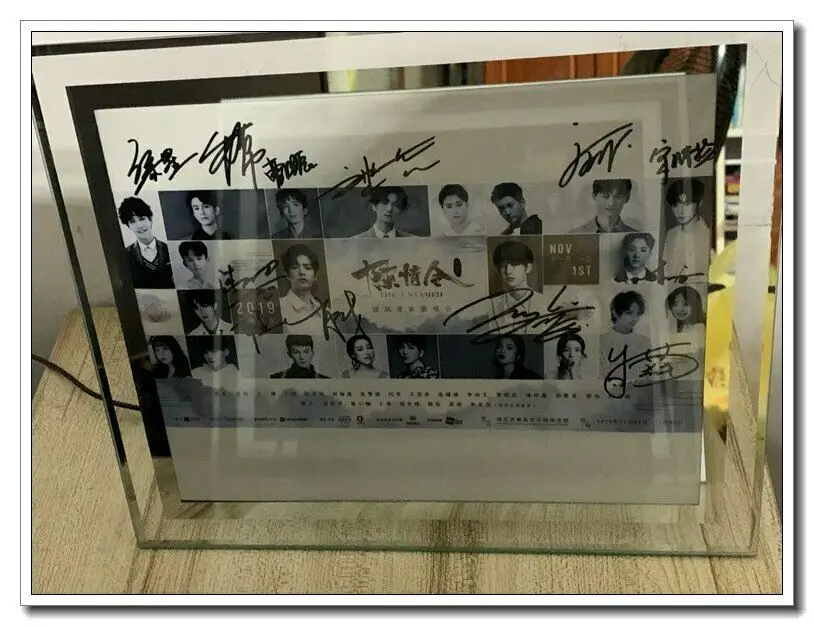Чэнь Цин Лин YIBO Сяо Чжан с автографом Группа фото постер Untamed 8*10 122019B|Фотоальбомы| |
