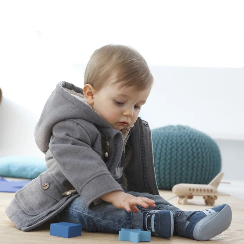 От 2 до 6 лет зимняя куртка для мальчиков с бархатными теплыми вставками капюшоном