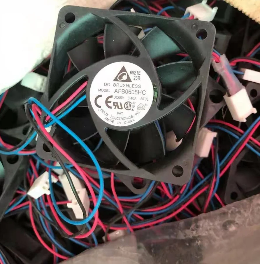 3-проводной Вентилятор охлаждения сервера Delta Electronics AFB0605HC 8T08 DC 5 В 0,40 а 60x60x15 мм