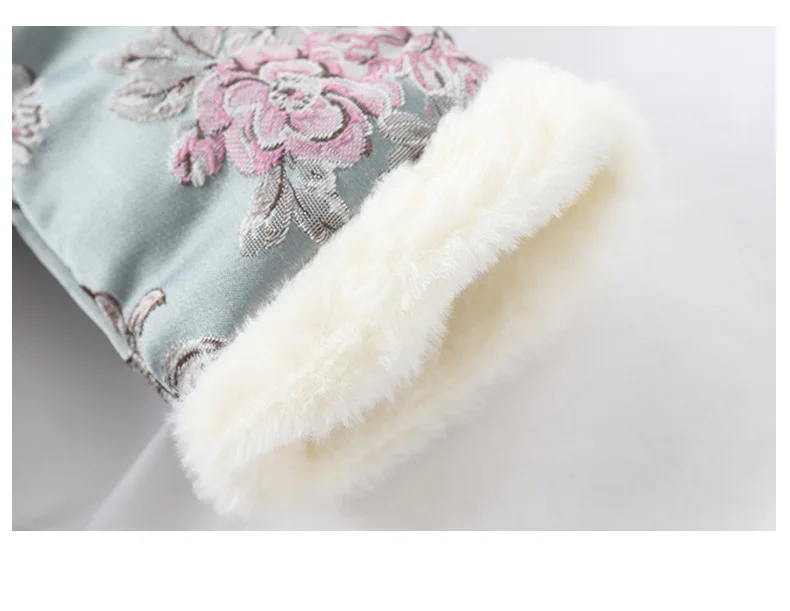 

Chinese style New Year's clothing baby New Year's clothing winter clothes children's Tang suit plus velvet dress princess dress