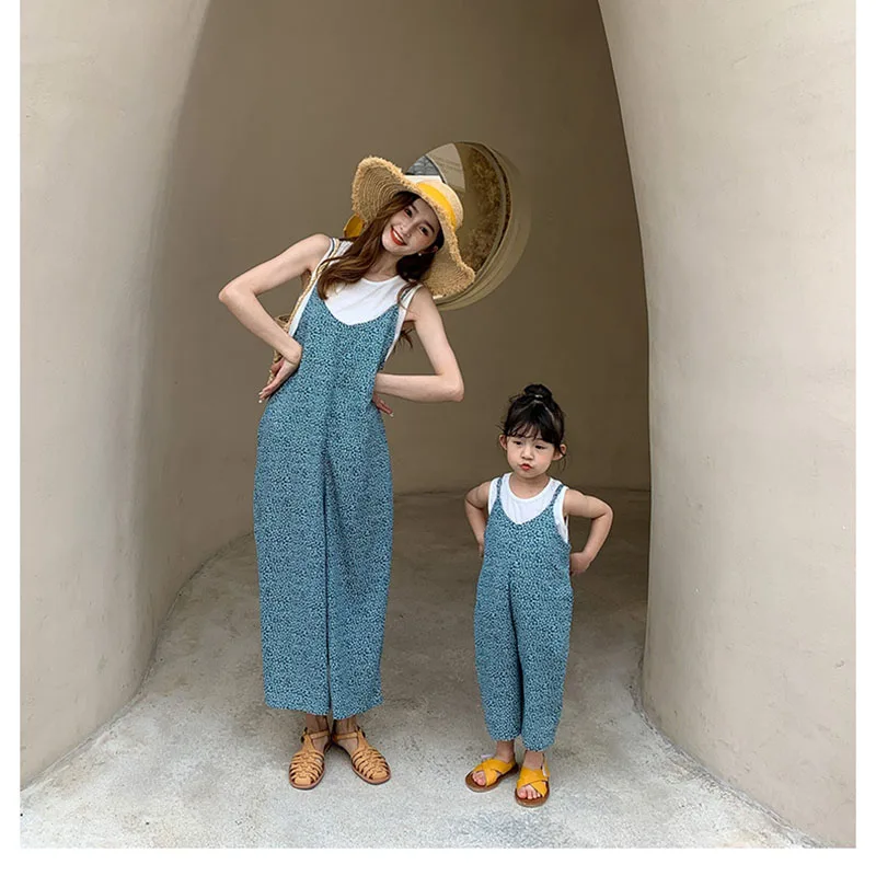 

HAYANA 2021 Summer New Family Matching Outfits Solid T-shirts Girls Overalls Casual Mother Kids Clothes Korean Family Look