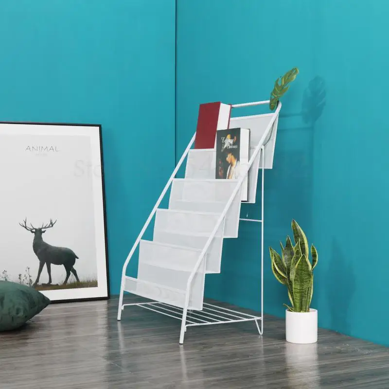 Скандинавская железная полка для магазинов простой стеллаж журналов