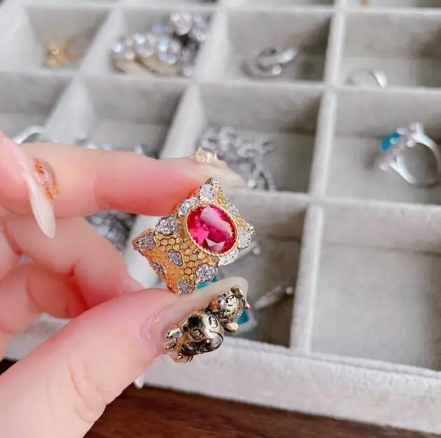 

Brilliant Lace Flower Branch Gem Ring vintage red rhinestone hollow honeycomb elegant women opening finger ring