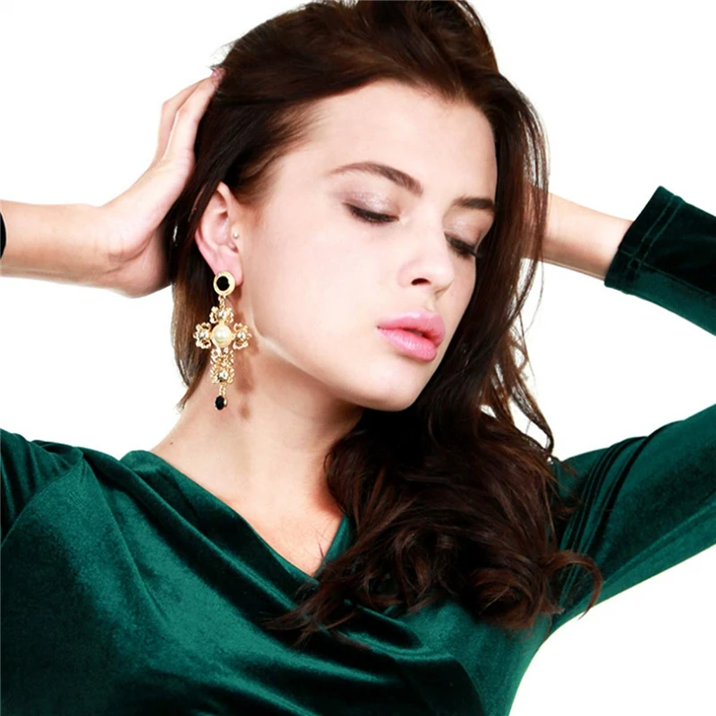 Винтажные серьги в стиле барокко