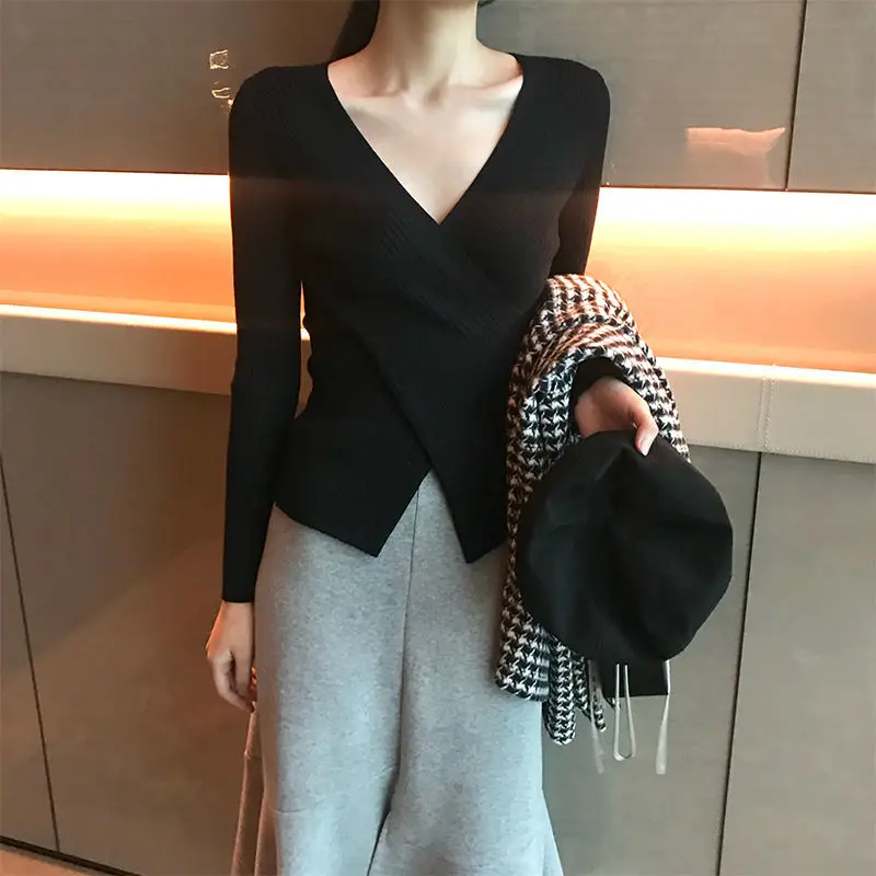 

V-neck knitted bottomed shirt women's 2020 new foreign style versatile spring and autumn fashion with slim long sleeve T-shirt