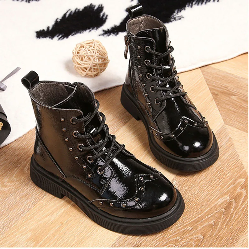 Children's Martin boots 2019 autumn and winter new leather Korean girls boots fashion rivet boys leather boots snow boots
