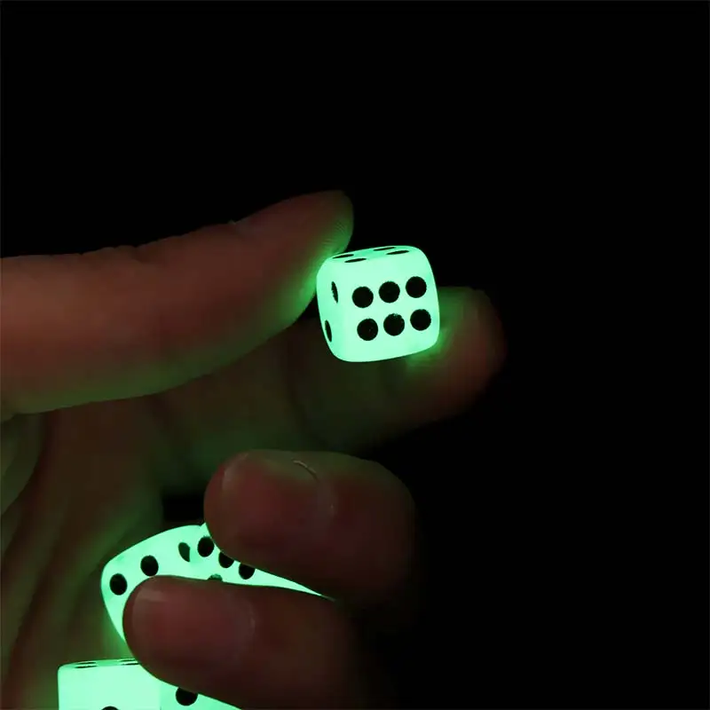 

6Pcs/set 14mm 6 Sided Noctilucent Dice Cubes Night Light Luminous Game Dices