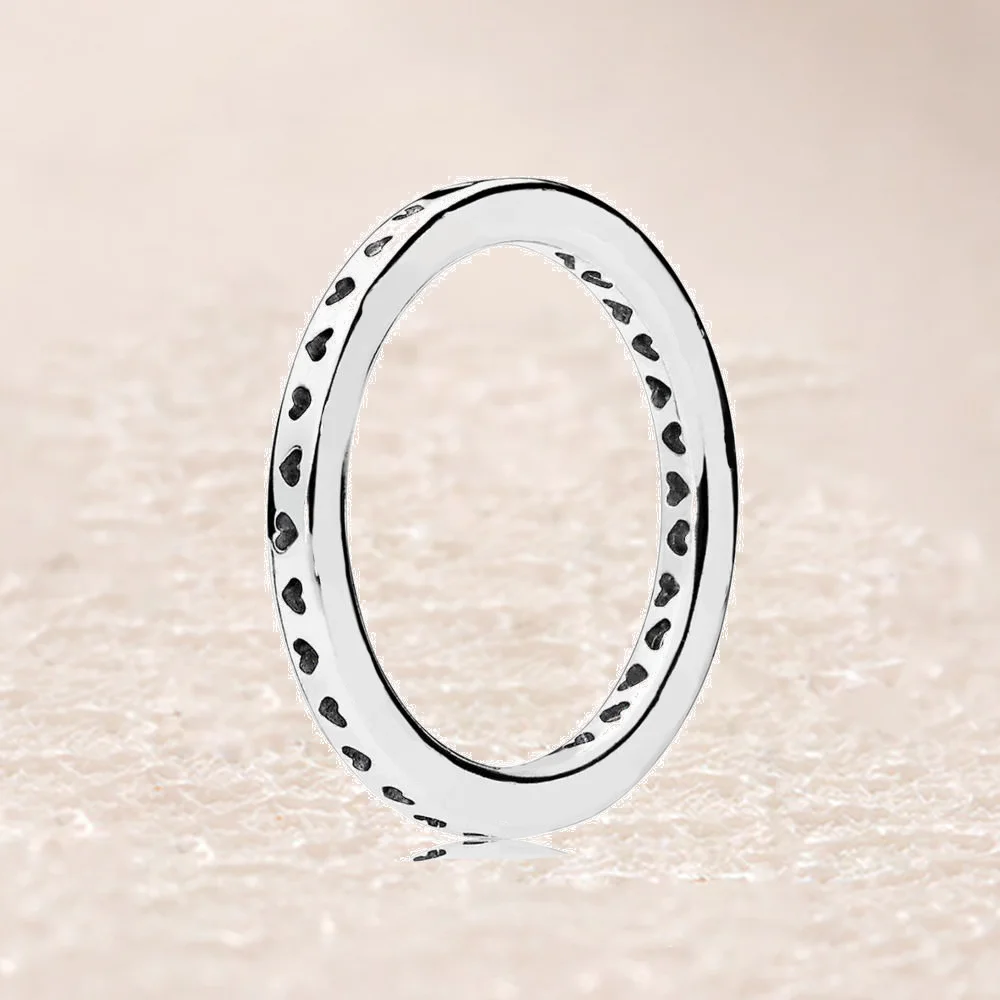 

197133 SIGNATURE HEARTS OF RING