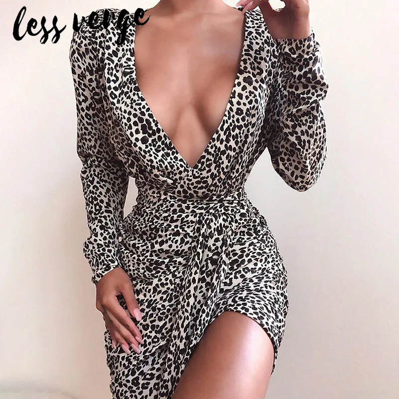 Женское вечернее платье с леопардовым принтом lessverge черное облегающее длинным