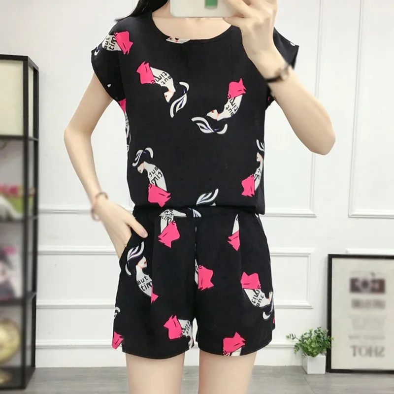 

2020 Summer New Shorts Suit Korean Version Of Foreign Style Printing Was Thin And Casual Two Pieces /