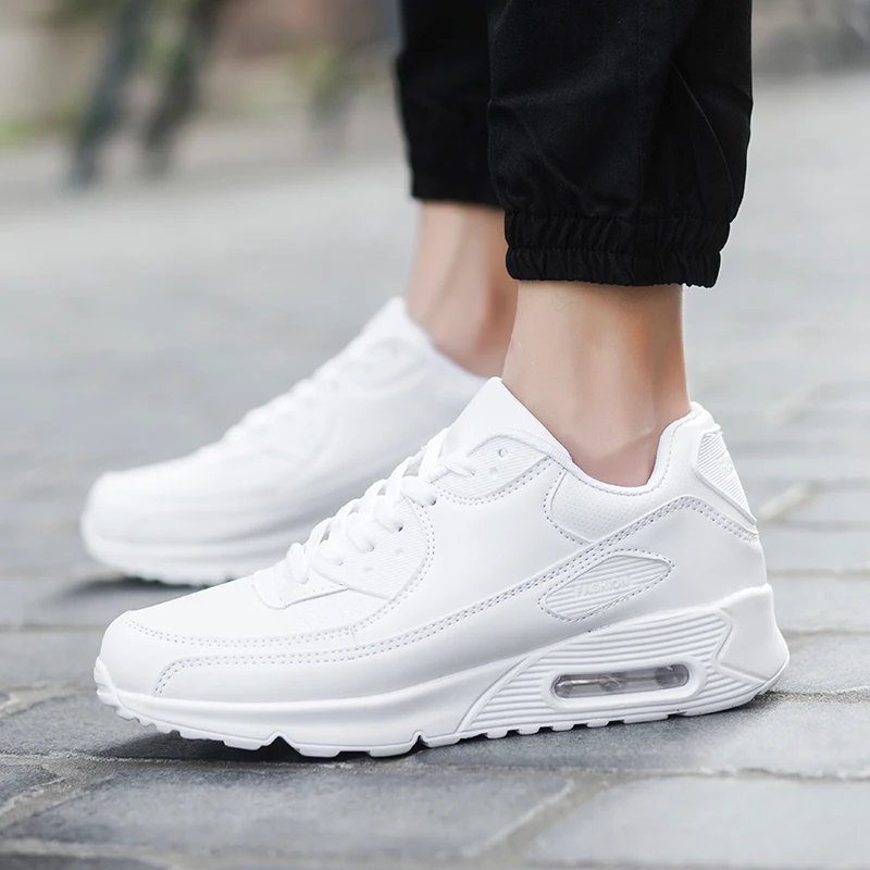 

2021 new ladies outdoor walking balance sports shoes classic running shoes breathable mesh large sports shoes 44