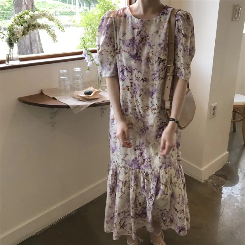 

Женское платье с круглым вырезом, высокой талией и рукавами-фонариками