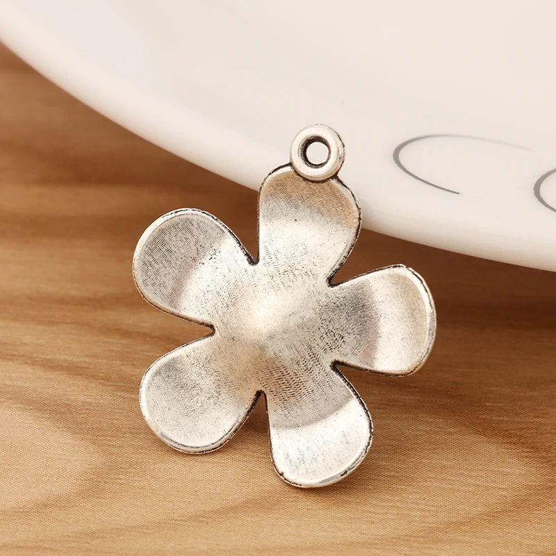 

20 Pieces Tibetan Silver Flower Charms Pendants for Necklace Bracelet Jewellery Making Findings 25x25mm