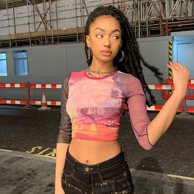 

2021 Print Mesh Crop Top Summer Woman Half Sleeve Tie Dye Pink Tshirts Streetwear Sexy Round Neck Slim See Through Graphic Tees