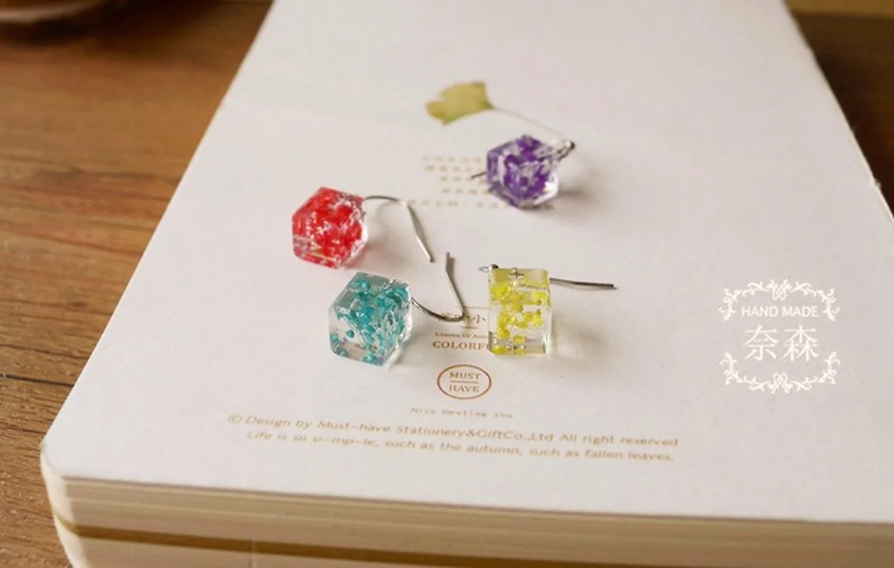 

New Arrival Small Square Starry Dried Flower Earrings 4 Colors Earrings for Women Halloween Earrings Pearl Earrings