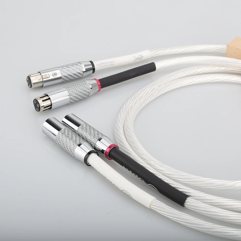 Вспомогательный вспомогательный Соединительный аудиокабель с углеродным